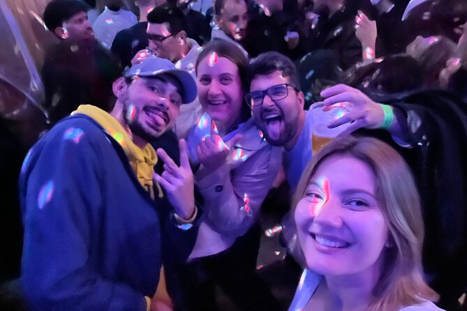 Porto Pubcrawl: 5h,7 Drinks,4 bars &Skip the line Club Entry - Who will enjoy this most