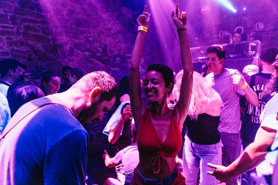 Prague: Pub Crawl with Unlimited Drinks & 5-floor Club Entry - The first bar: games, cocktails, and a fast social start