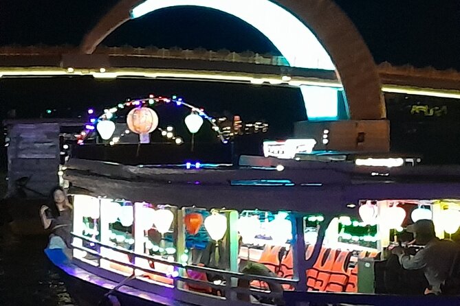 Private Bar On Lantern Boat in Thu Bon River - How the private format changes the experience