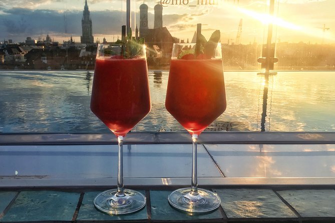 PRIVATE - Best Munich Cocktail Tour - all inclusive - Starting near Marienplatz with a welcome drink
