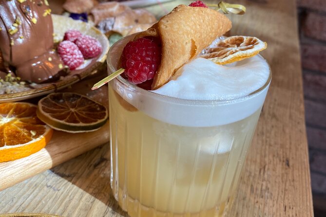 Private Cocktail Making Class in Manchester - Why the private format changes the experience