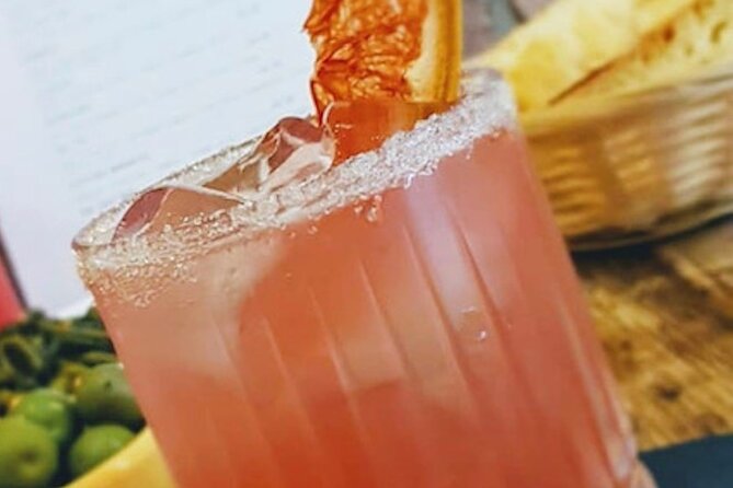 Private Cocktail Making Class in Manchester - The first part: mixology explained without heavy theory
