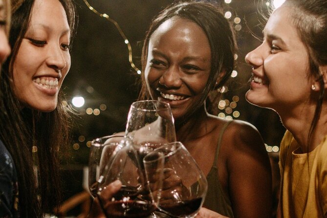 private groupe explore hidden bars & speakeasies in Paris - Key details to know before you book