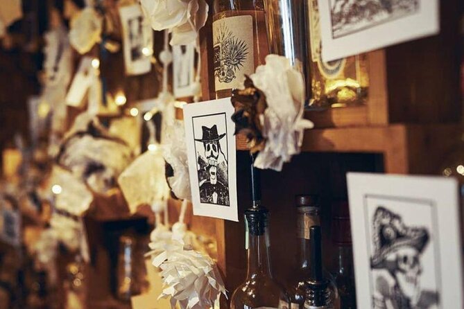 private groupe explore hidden bars & speakeasies in Paris - Choosing drinks that fit your group