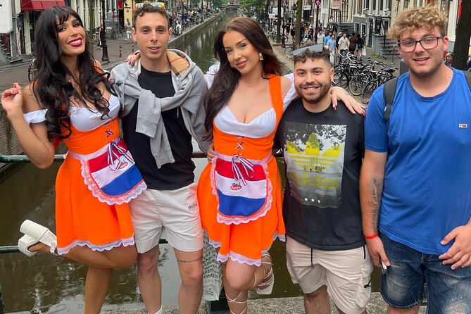 Private Hostess Bar Tour in Amsterdam Red Light District (3h) - Four bars across De Wallen