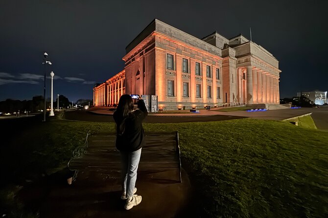Private Night Tour of Auckland, Sky Tower Bar, Bridge & Museum - Key points before you book
