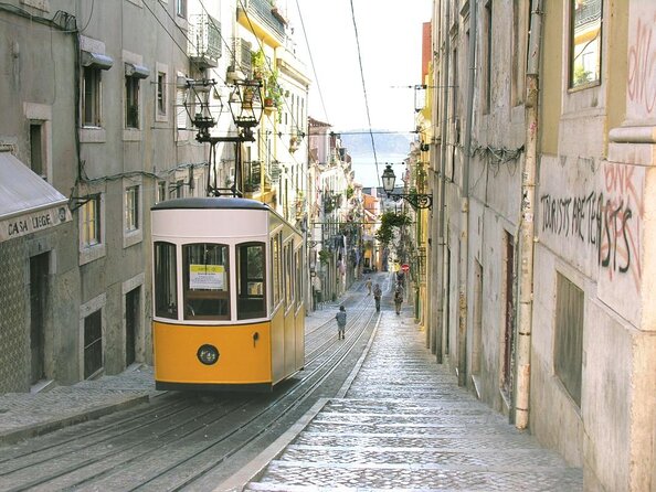 Private Pub Crawl in Lisbon - Key points to know before you book