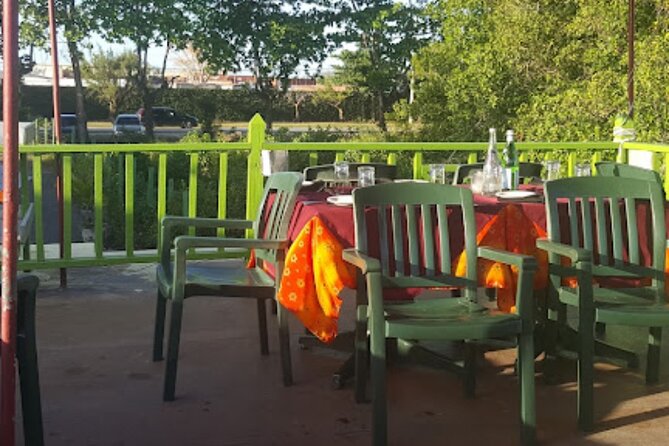 Private Roundtrip transportation to Montego Bay Restaurants & Bar - How the three-hour window works