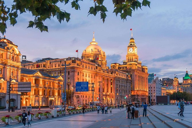 Private Shanghai Night Tour with Lost Heaven Dinner and Bar Hopping Option - The Bund after dark and Shanghai’s lit skyline