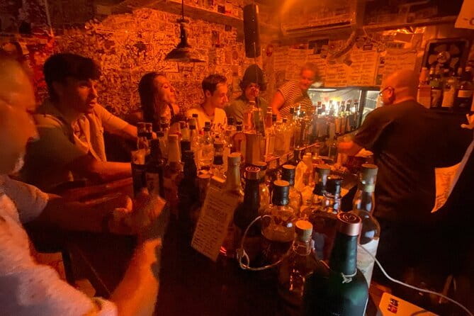 [Private]Shinjuku Golden Gai Bar Hopping w/ Japanese Local Guide - Golden Gai’s second bar and the value of a private group