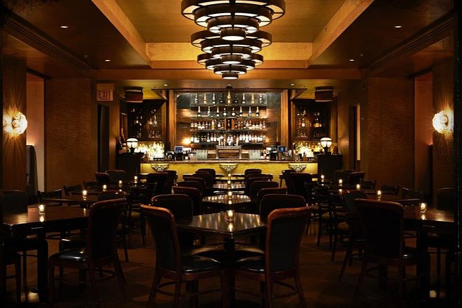 Private Speakeasy Pub Crawl in Chicago with Local Historian - Private groups, costumes, and the social side