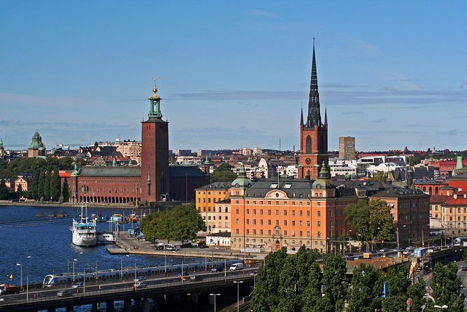 Private Tour of Stockholm with a visit to the Absolute ice bar - Gröna Lund and Skansen from the vehicle