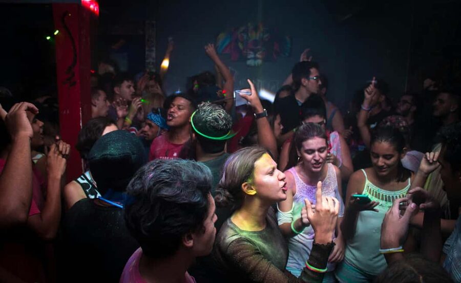 Pub Crawl Nice: Free Shots,Best Bar, Secret Surprise with us - Should you book the Nice pub crawl?