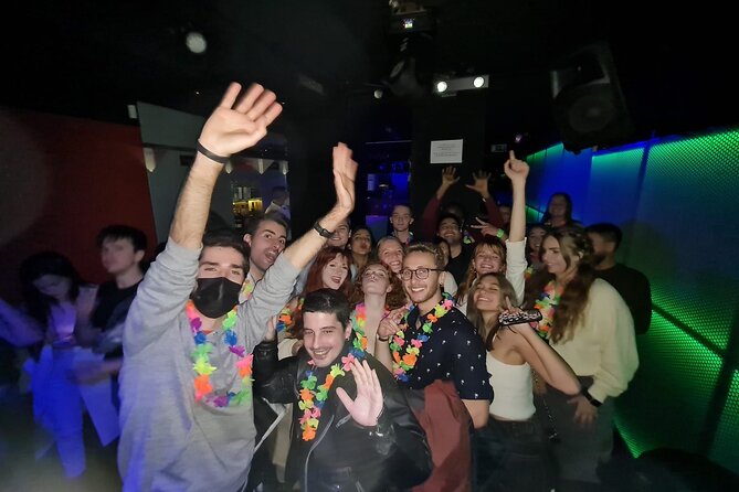 PUBCRAWL Bar and Party Route in Madrid - Shots, games, and drink discounts