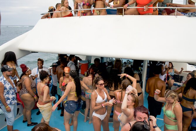 Punta Cana Booze Cruise, Snorkeling, Sand-Bar with Entertainment - The natural pool at Playa Bávaro