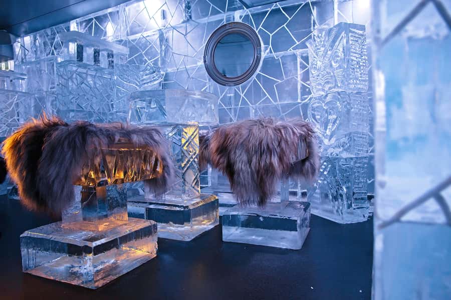 Queenstown: Ice Bar Entry with Warm Winter Gear and Drink - Friendly staff make a big difference