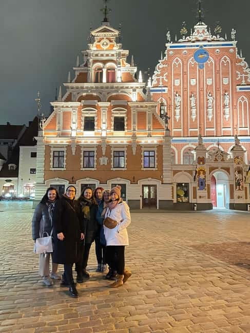 Riga: Old town pub & bar crawl, hidden gems, and local party - Group size changes the whole evening