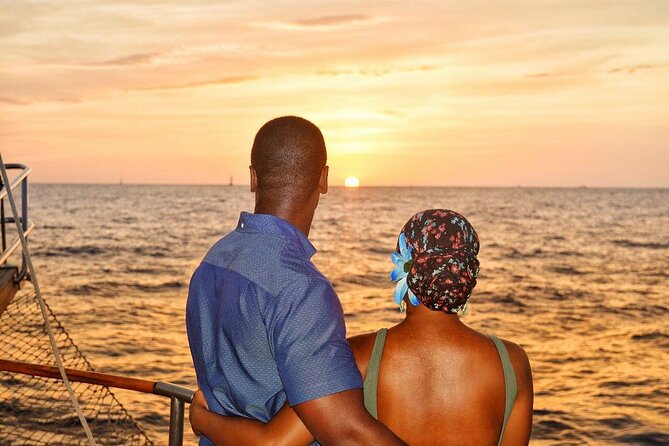 Romantic Sailboat Sunset: Live Music, Premium Bar & Dinner -Cabos - Who Will Enjoy This Cruise Most?