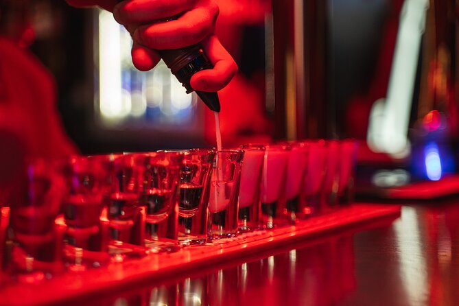 Rome Bar Crawl: Interactive Night Tour with Games and Karaoke - Games, icebreakers, and karaoke