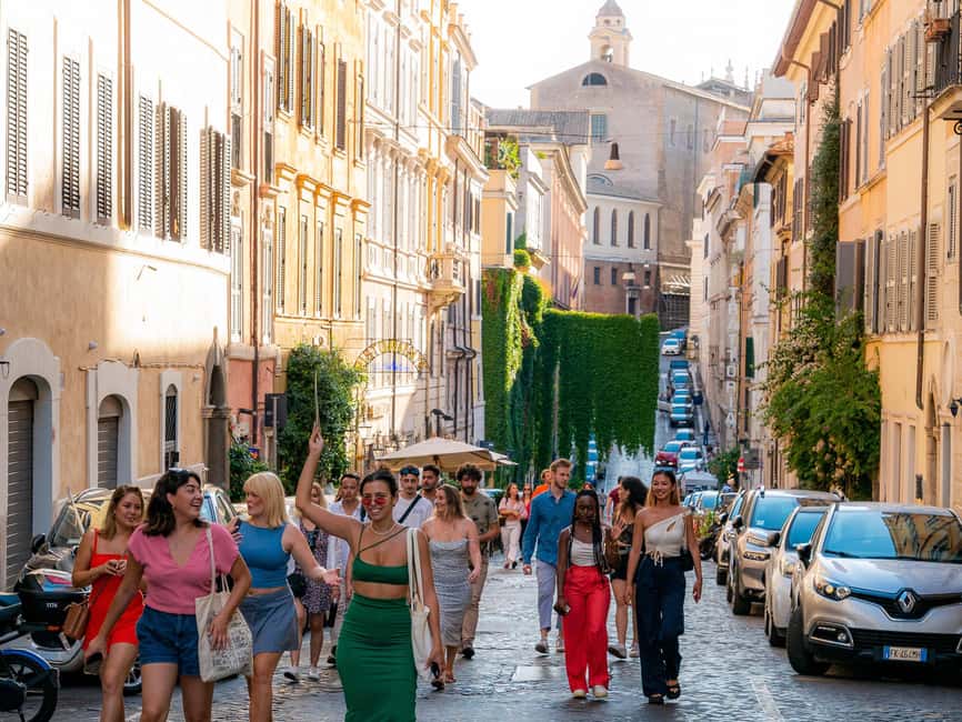 Rome: Guided Bar Crawl with Drinks & Dark History - Alcohol-free options make the evening more flexible