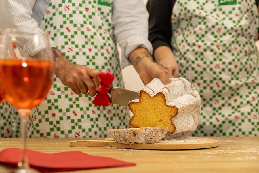 Rome: Pasta Cooking Class with Spritz Cocktails - Choosing between a shared or private session