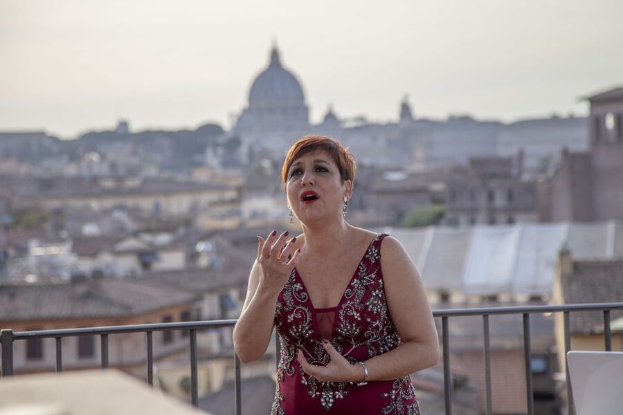 Rome: Rooftop Bar Opera Show - Key points to know before booking
