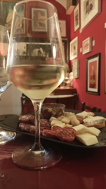 Rome: Wine and Food Tasting Experience at Speakeasy - A host-led evening with room for questions