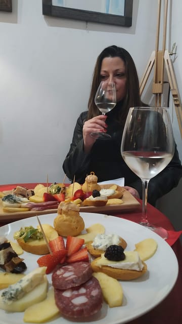 Rome: Wine and Food Tasting Experience at Speakeasy - Inside the old-style speakeasy