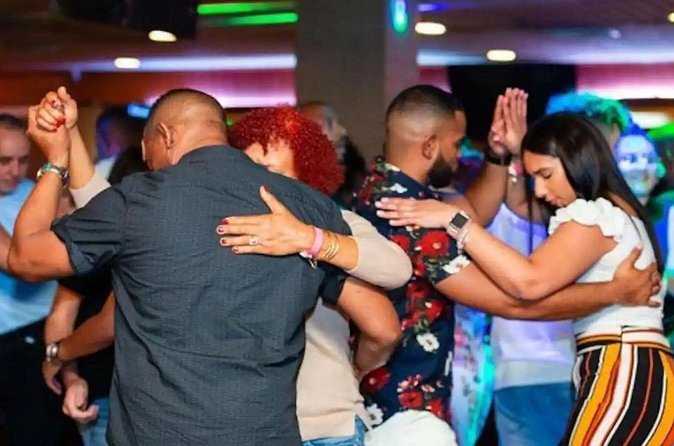Salsa Dance Class and Nightlife Tour in San Juan - Rain, heat, and the practical side of dancing