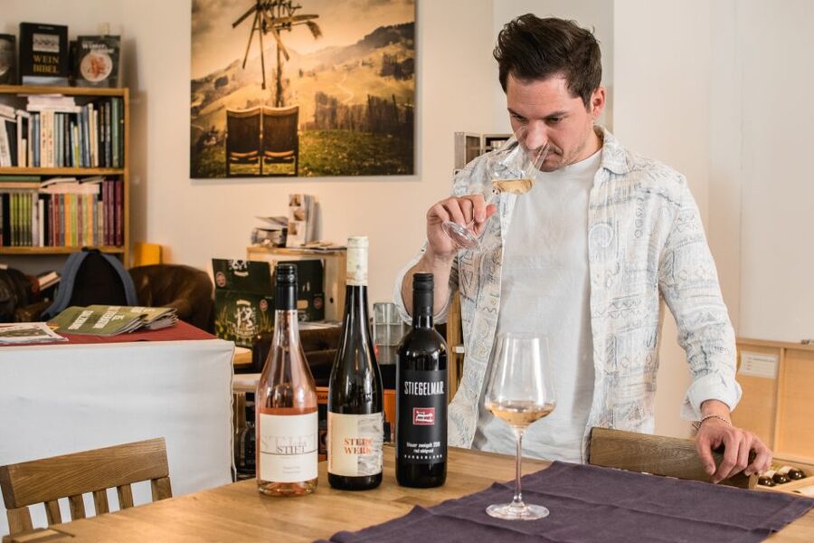 Salzburg: Guided Wine Tasting in a Hidden Wine Bar - Choosing between 45 and 90 minutes