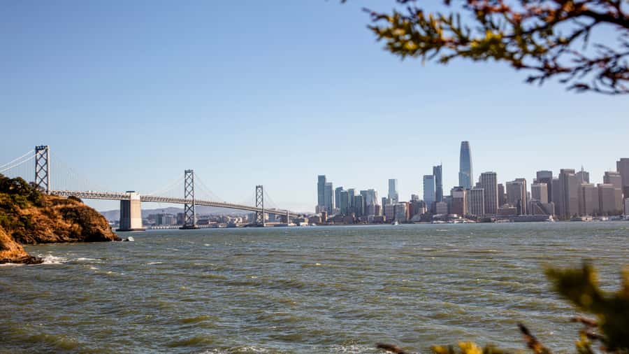 San Francisco: Local Distillery Cocktail Class - The views are part of the experience
