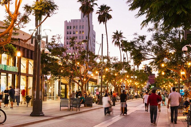 Santa Monica Bar & Club Crawl - What to expect at the final nightclub