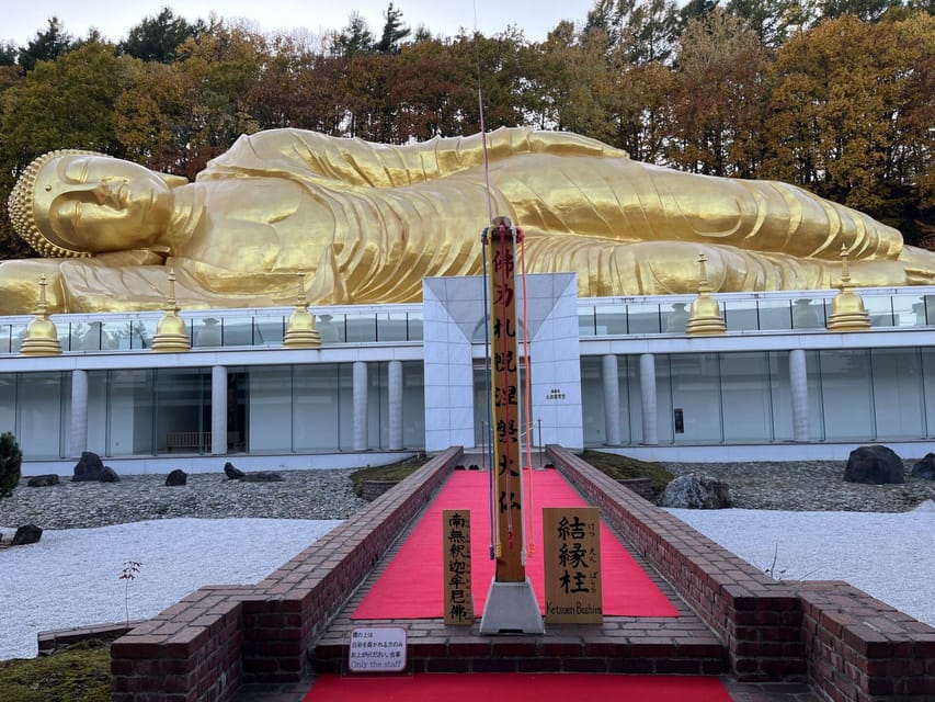 Sapporo: Buddha Hill, TV Tower, and Sake Stand Bar Tour - Hill of the Buddha and its tunnel of light