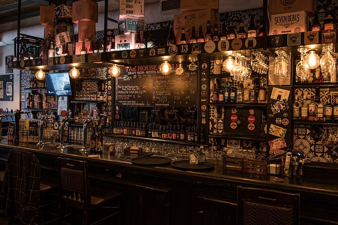 Saturday Night Pub Crawl in Thessaloniki, Greece - Grook Taproom and a more local student setting