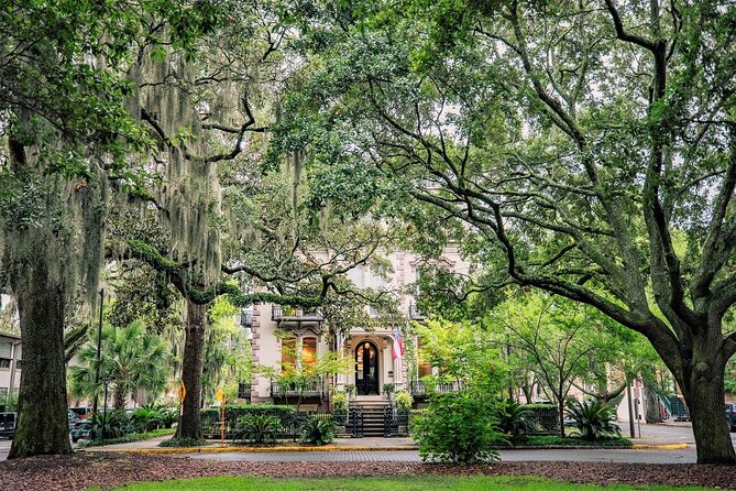 Savannah Walktails & Bar Bites Guided Happy Hour Tour - Key points at a glance