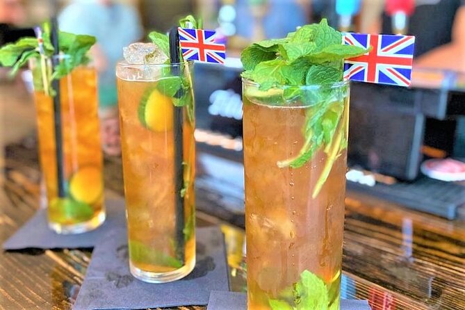 Savannah Walktails & Bar Bites Guided Happy Hour Tour - What the food tastings can be like