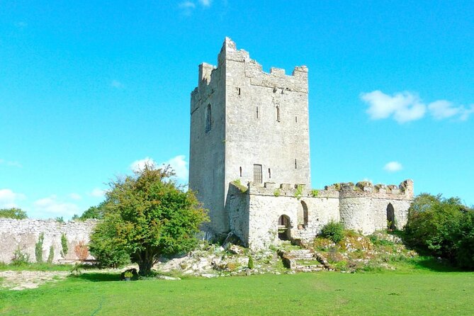 Sean's Bar, Athlone Castle and Clonmacnoise Monastery - What the $695.17 group price really means