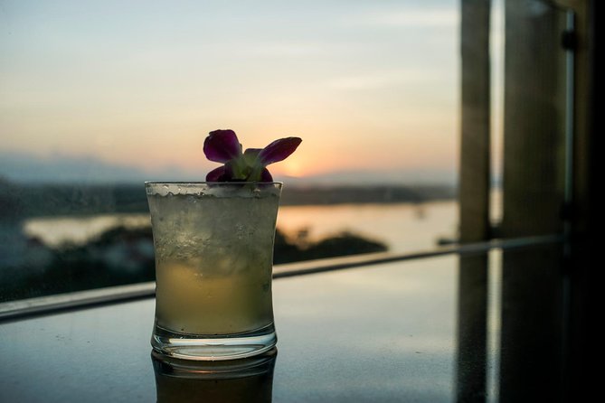 Secret Cocktail Experience in Hoi An - Stop one: getting your bearings in the Ancient Town