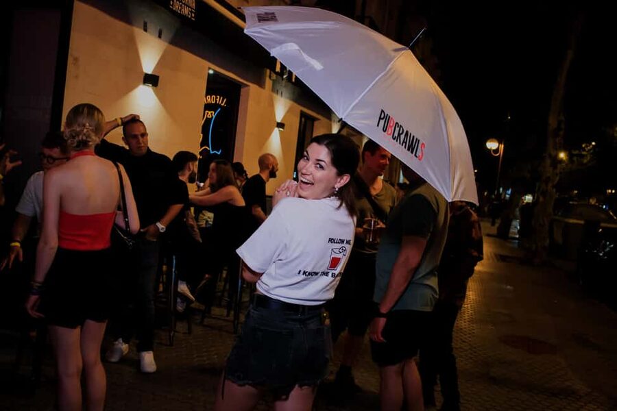 Seville: 3 Bars Pub Crawl + VIP Club Entrance & 3 Free Shots - First stop: Alameda 47 Rooftop Bar & Club