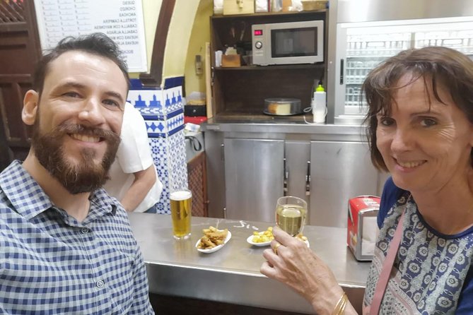 Sevillian tapas tasting on a bicycle (3 bars-3 tapas-3 drinks) - Who will enjoy this most?