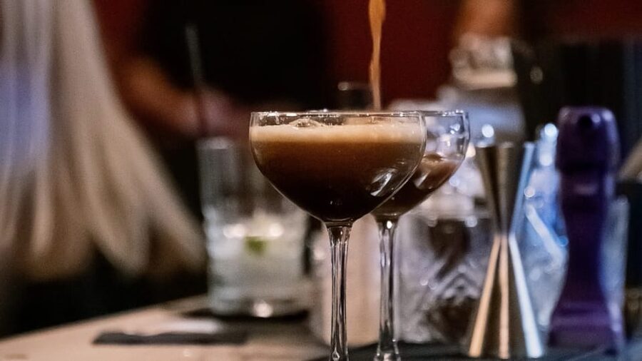 Shake, Mix & Sip: Cocktail Workshop in Old Nice - Why The One-Hour Length Works