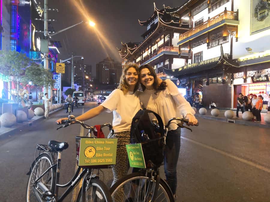 Shanghai: 4-Hour Nightlife Adventure & Tasting Bike Tour - The first big reward: Shanghai’s illuminated skyline