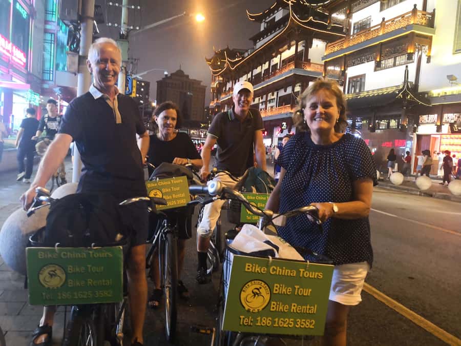 Shanghai: 4-Hour Nightlife Adventure & Tasting Bike Tour - Yu Garden after sunset