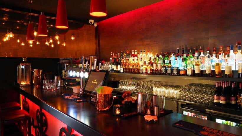 Shanghai bar hopping tour in the former french concession - Who should book this experience