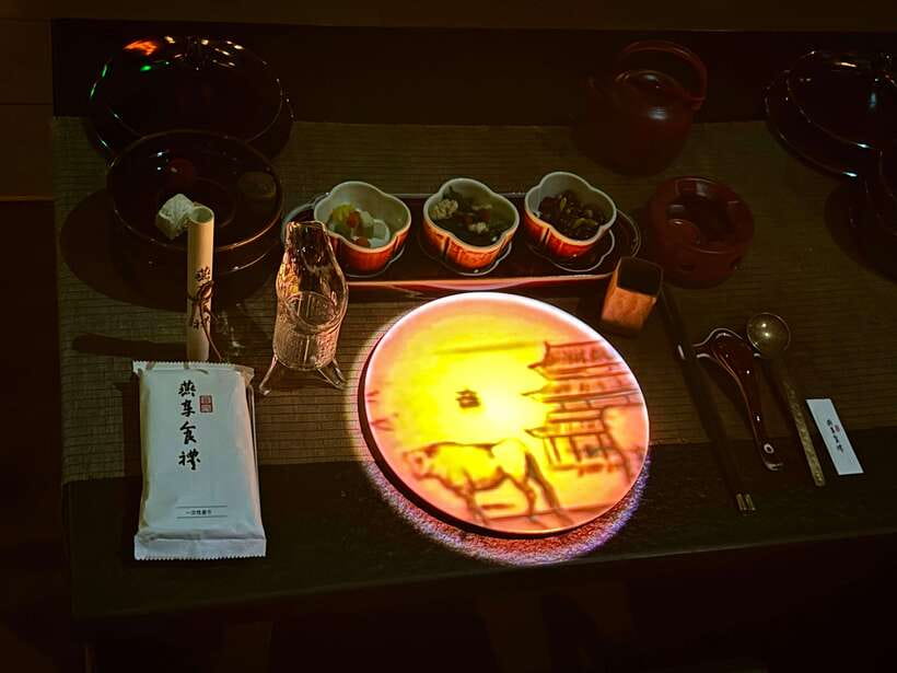 Shanghai Immersive Royal Banquet+Photo, Bar/Massage Options - Should you book the royal banquet?