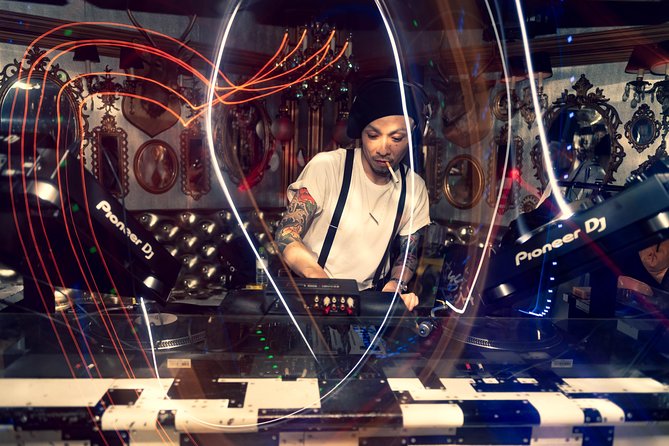 Shibuya House Disco Techno DJ Bars Experience - Meeting Hachiko Before Midnight