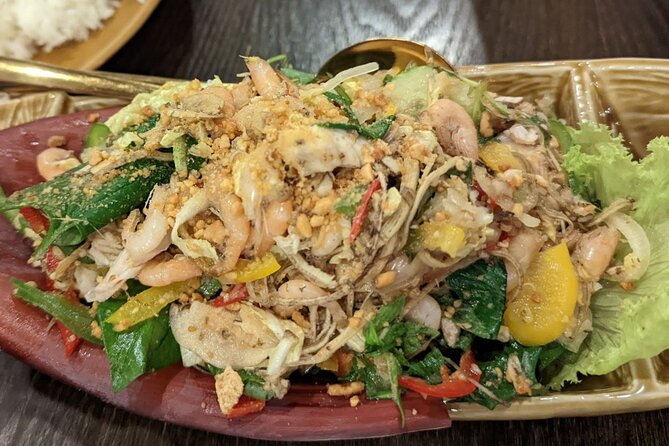 Siem Reap Street Food & Craft Cocktails Tour: Hidden Local Gems - Why the guide makes the difference