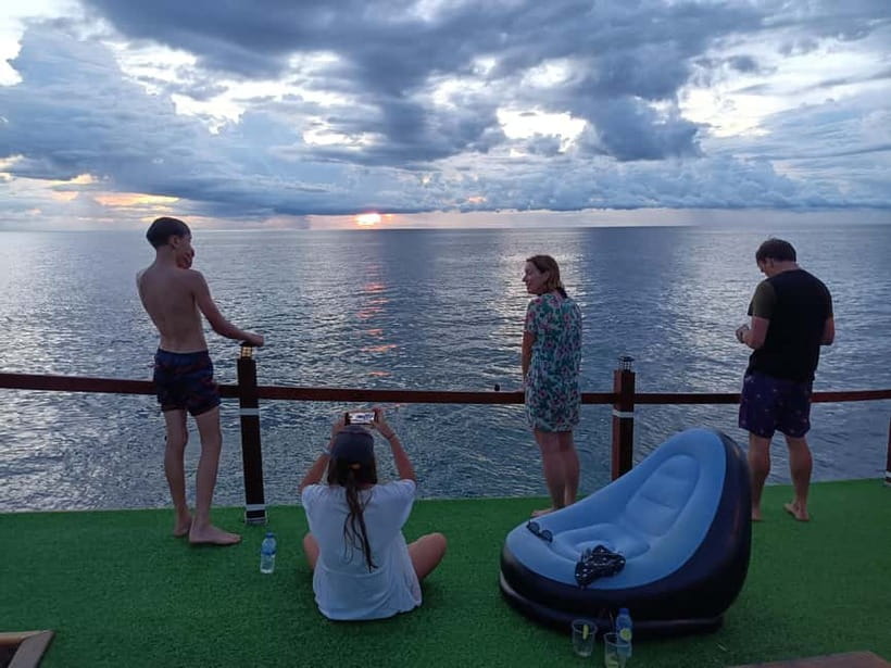 Snorkeling Tour with meals and BBQs - Cocktail - Sunset⭐⭐⭐⭐⭐ - Who should book this trip?