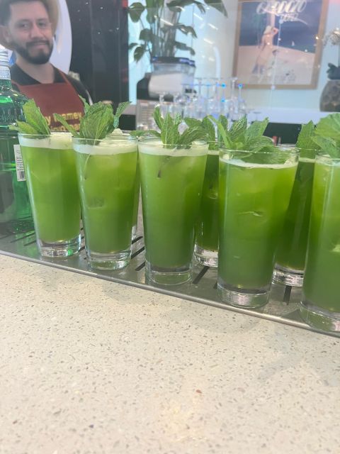 South Beach Miami Beach: Cocktails and Bites Tour - A moving tasting menu, not one fixed restaurant
