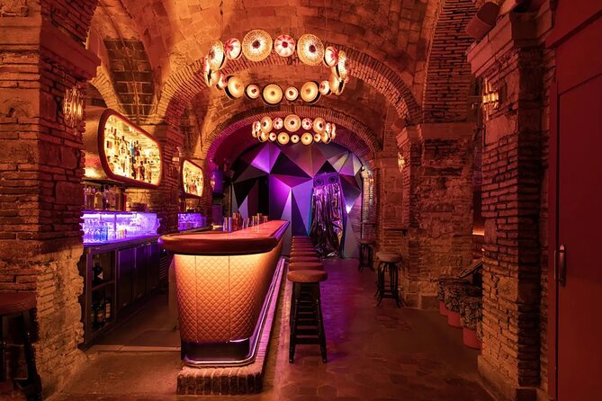Speakeasy Bar Tour & VIP Nightclub - Finding Supermercat behind the vending machine